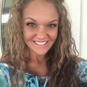 Meet your Posher, Francesca